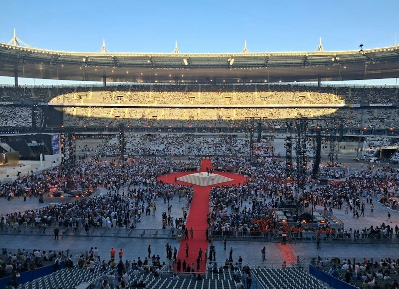 🔴 EN DIRECT – Léon XIV en France : après Notre-Dame, le pape attendu au Stade de France pour une veillée avec les jeunes